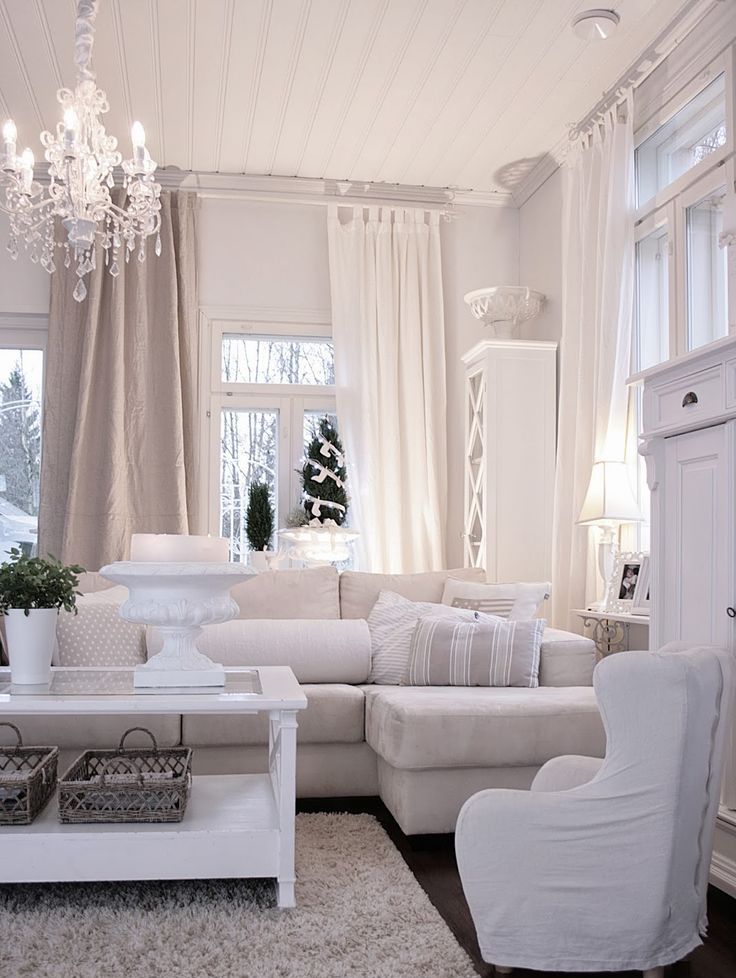 Белая гостиная: дизайн комнаты с мебелью в современном стиле, фото интерьера