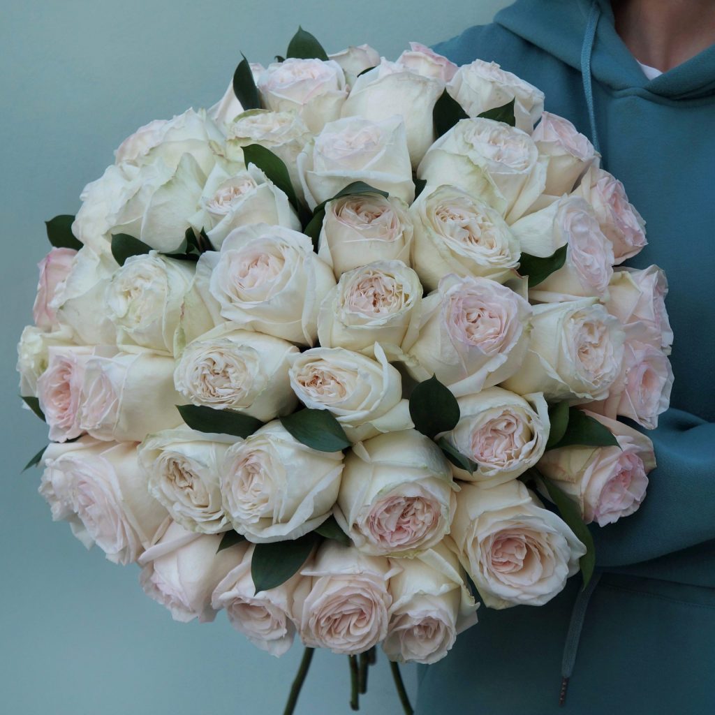 Что означают белые розы? Символизм белых роз | Во Имя Розы