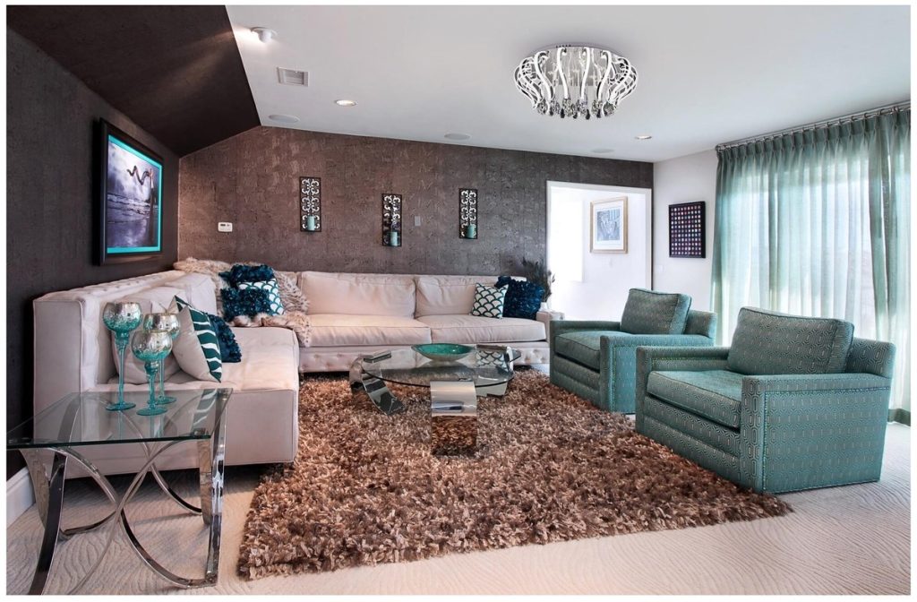 Серо голубой диван в интерьере гостиной с чем сочетать (70 фото) - красивые  картинки и HD фото