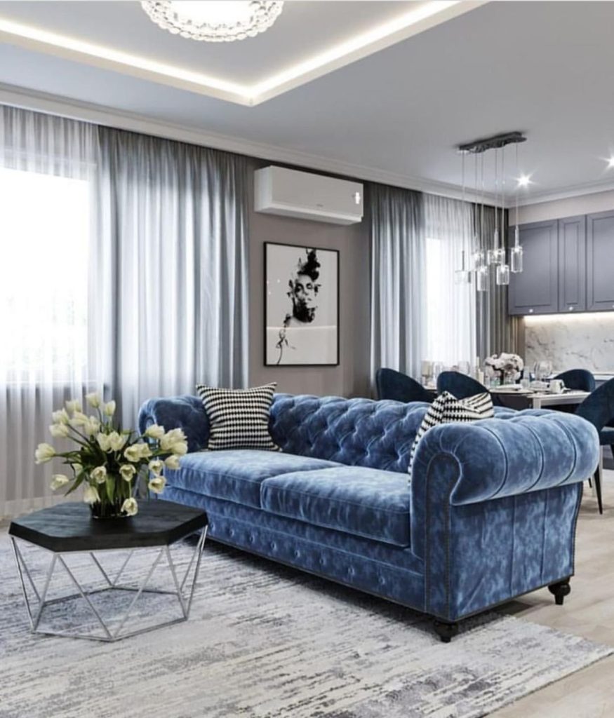 Серо голубой диван в интерьере гостиной (64 фото)