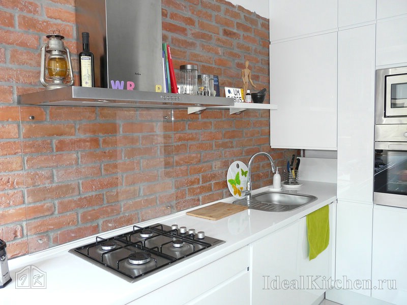Кирпичная плитка и кирпич на кухне — реальные фото в интерьере