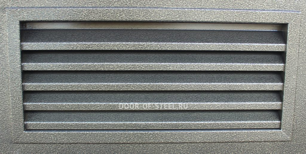 Техническая дверь с вентиляционной решеткой ДС-746 – купить по цене 24478  р. от завода металлических изделий МеталлСервис