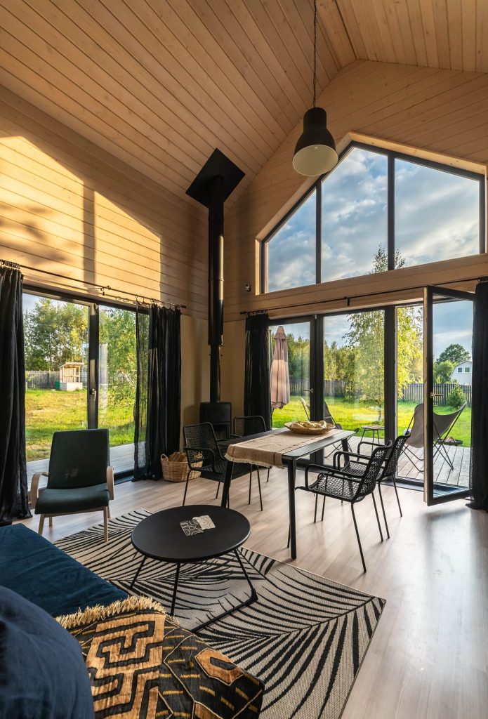 Маленькие гостиные для на участке и в саду – 135 лучших фото-идей дизайна  интерьера зала | Houzz Россия