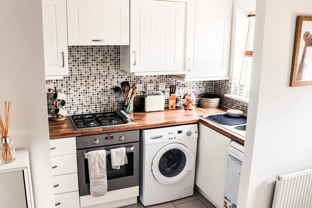 Дизайн маленькой кухни – 35+ фото, особенности интерьера