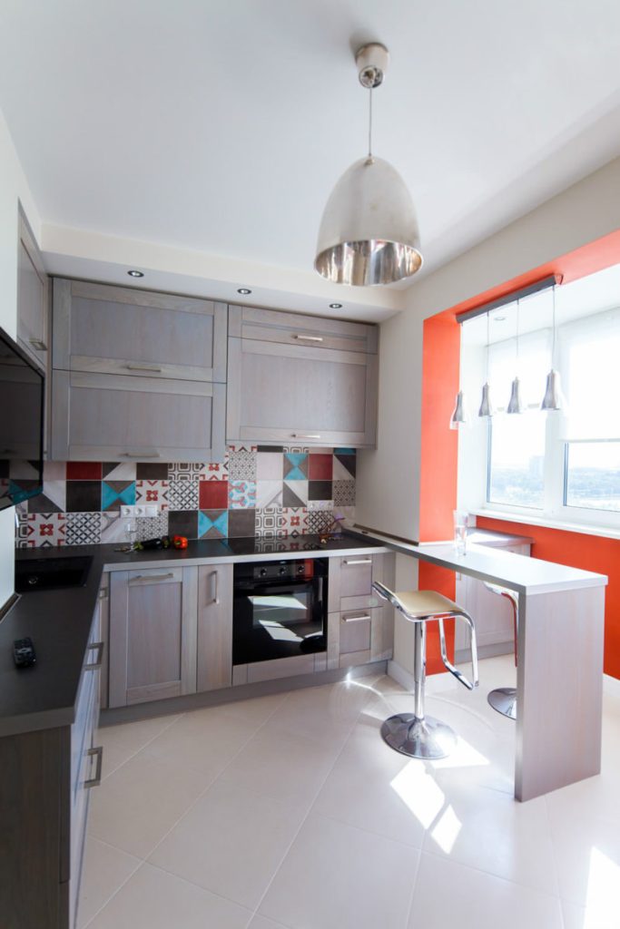 Кухня с балконом - идеального решения для маленькой квартиры (90 фото  дизайна)