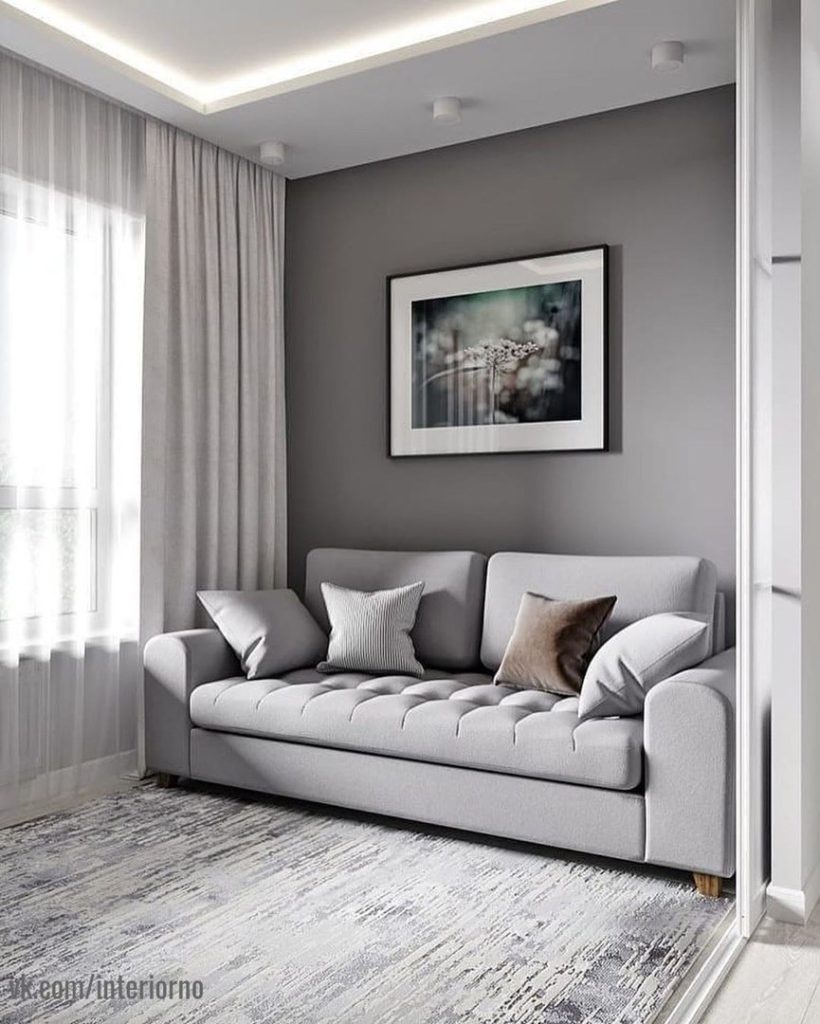 Дизайн маленькой комнаты с диваном - 64 фото