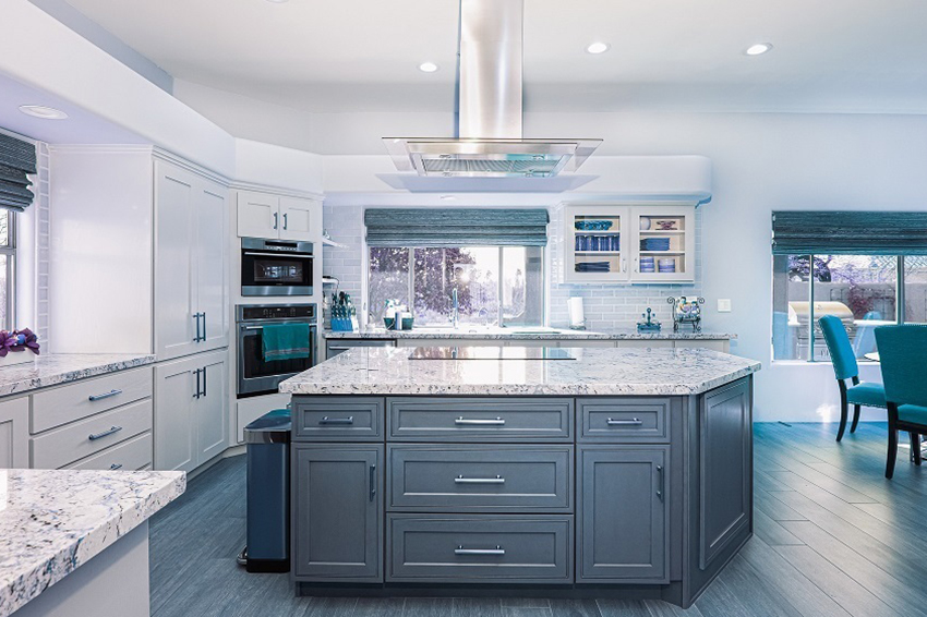 Дизайн кухни-гостиной в частном доме: 40 лучших фото, стили, цвета, идеи  интерьеров в 2023 году