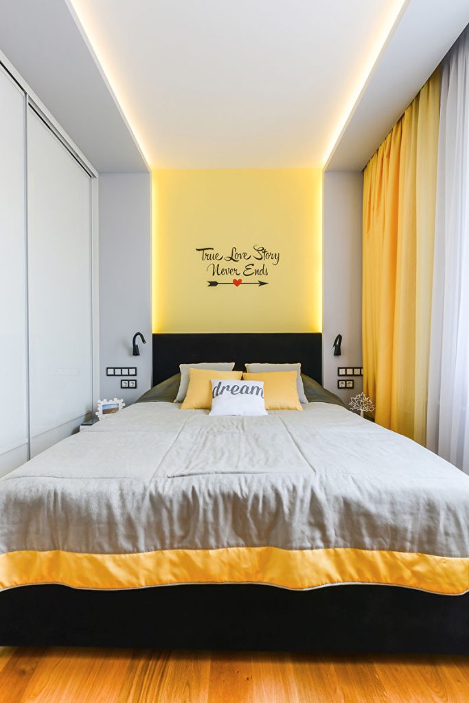 Дизайн узкой спальни (50 фото): красивые идеи интерьеров