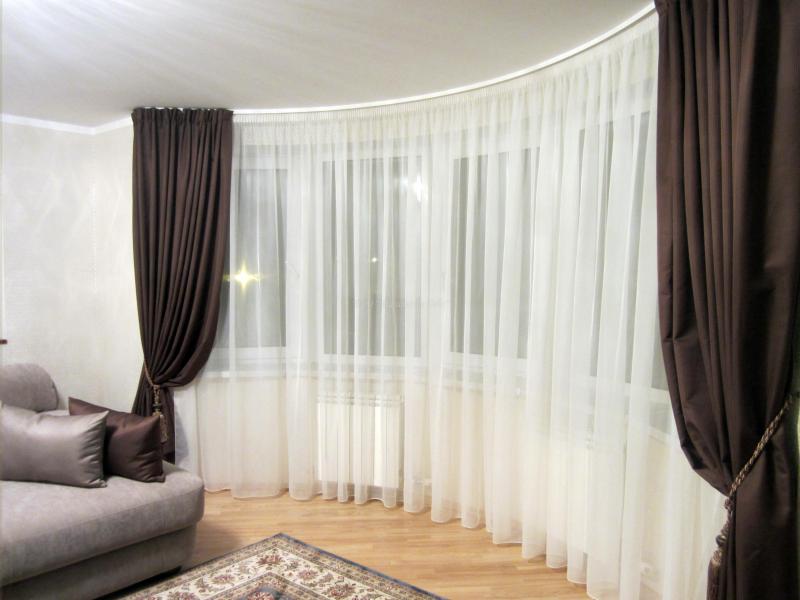 Дизайн штор для зала - варианты интерьеров для гостиной, идеи с фото