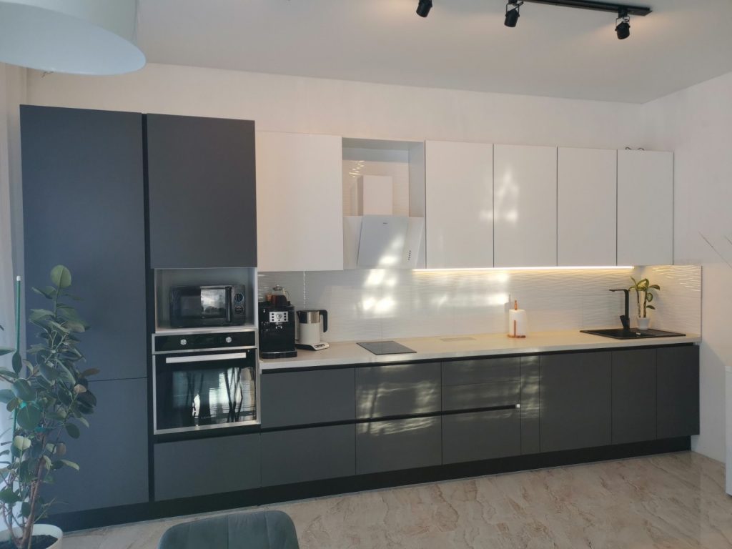 Современный дизайн интерьеров кухонь (58 фото)