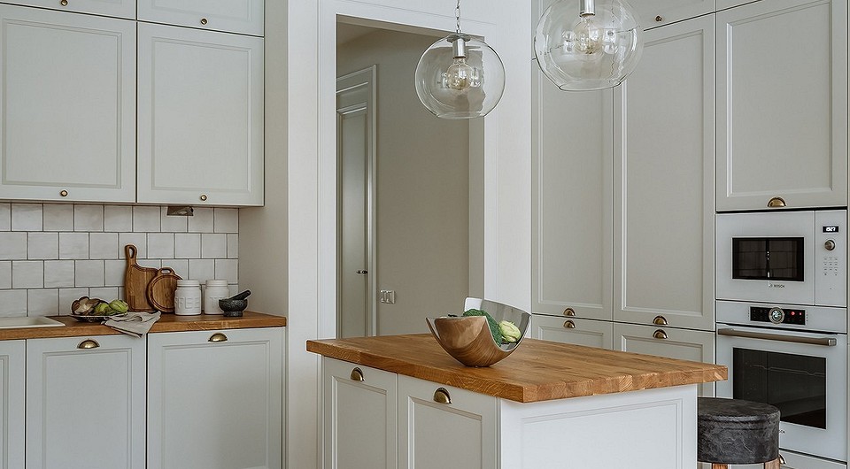 Белая кухня с деревянной столешницей: 42 фотоидеи оформления интерьера |  ivd.ru