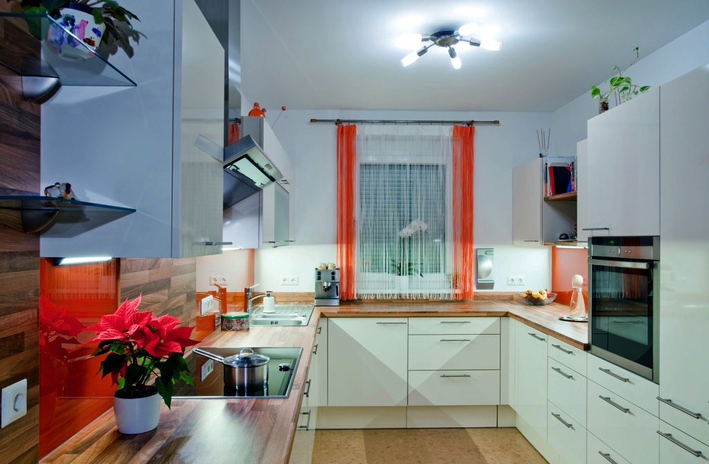 Линейные светодиодные светильники для кухни | Компания «ЛидерЛайт» г. Москва