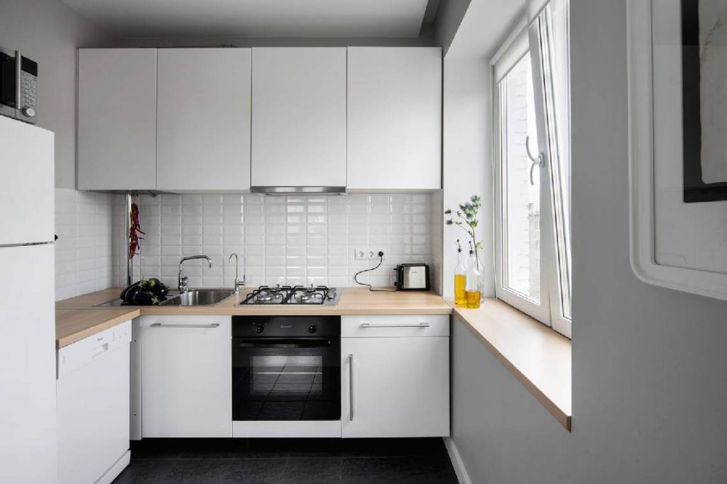 Маленькая кухня в хрущевке: 200 стильных дизайнов с фото-примерами -  ArtProducts