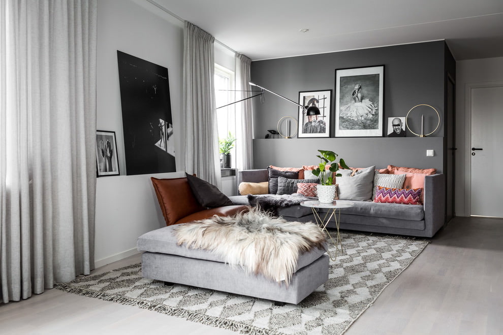 Гостиная в серых тонах: сочетание интерьера и мебели в зале с другими  цветами, фото