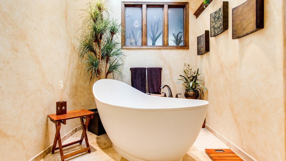 Дизайн ванной комнаты, совмещенной с туалетом: 50 лучших фото, стили,  цвета, идеи интерьеров в 2023 году