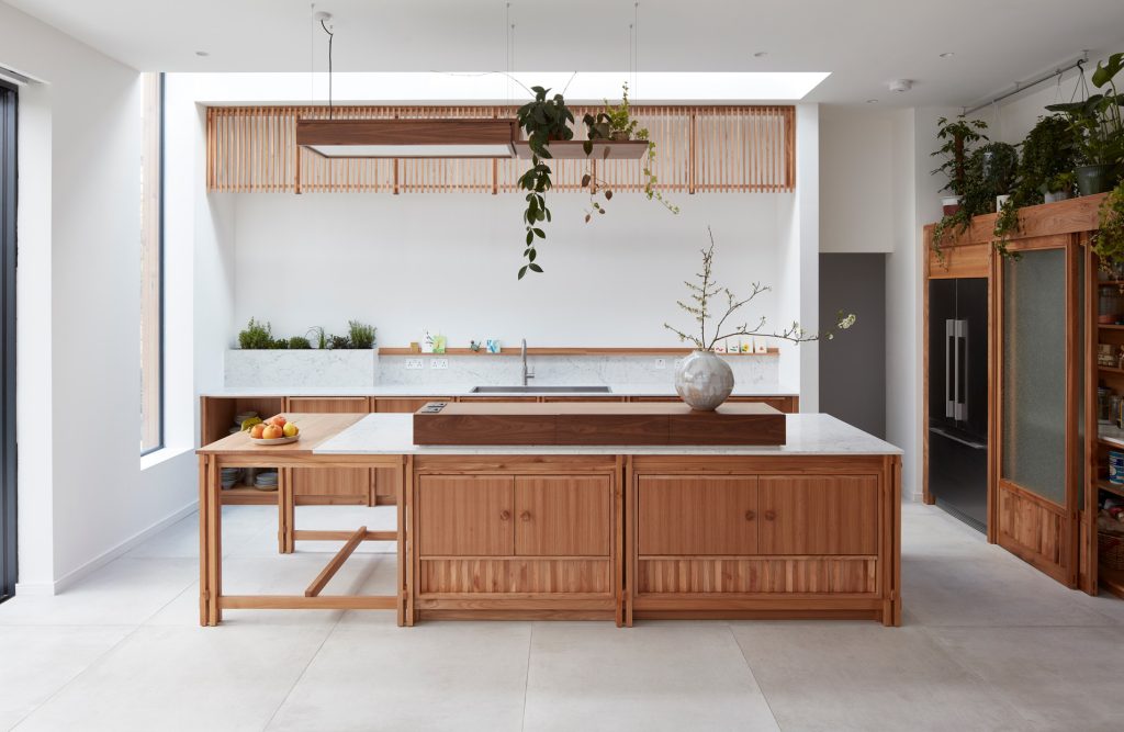 Красивые кухни-гостиные в скандинавском стиле – 135 лучших фото дизайна  интерьера кухни | Houzz Россия